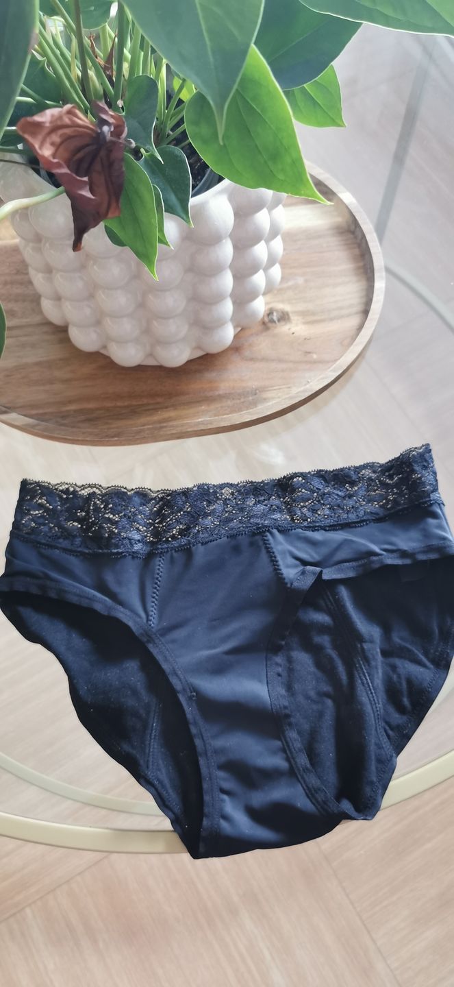 Customer photo review of Culotte Menstruelle Ados Camille