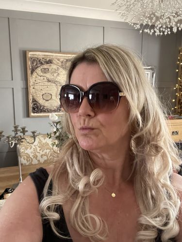 Customer photo review of Invisible Wire Human Hair Extension - Platinum Blonde Balayage