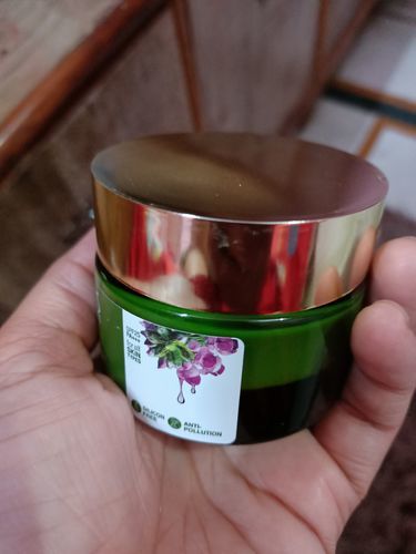 Customer photo review of Bio-Retinol Youth Radiance Anti-Ageing Sleeping Mask (Night Crème)