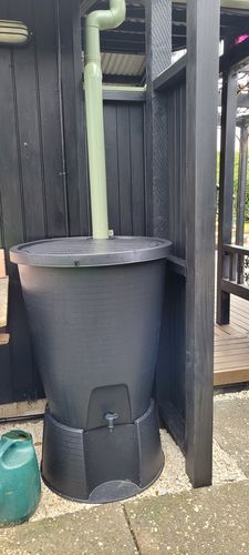 Customer photo review of Indigo Waterbutt & Base