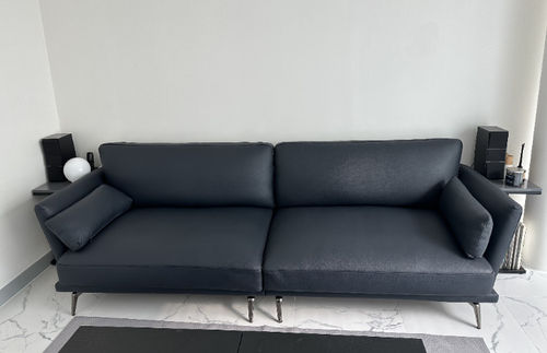 Customer photo review of CLOE - Sofa văng da 2 chỗ tựa liền
