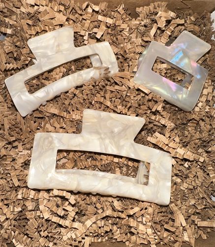 Customer photo review of TR x Bethany Large Claw Clip