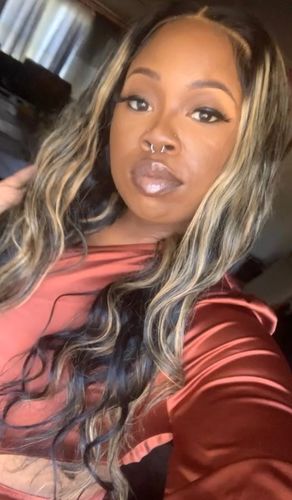 Customer photo review of Luvwin 180% Density Popular Highlight HD Lace Frontal Body Wave Wig