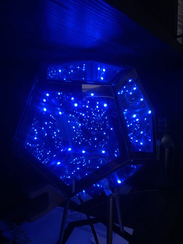 Customer photo review of Ledsen™ ArtLight - Uendelig Dodekaeder Farve Kunst Lys