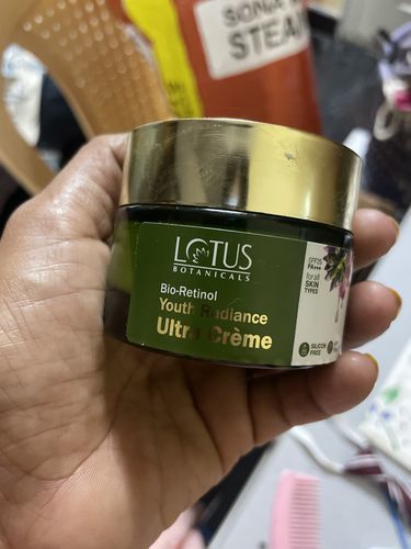 Customer photo review of Bio-Retinol Youth Radiance Anti-Ageing Ultra Crème