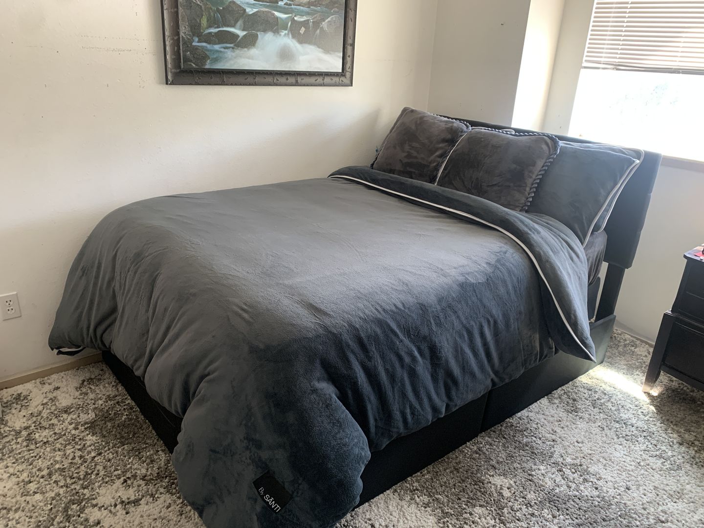 Customer photo review of Kefalonia Velvet Bedding Set