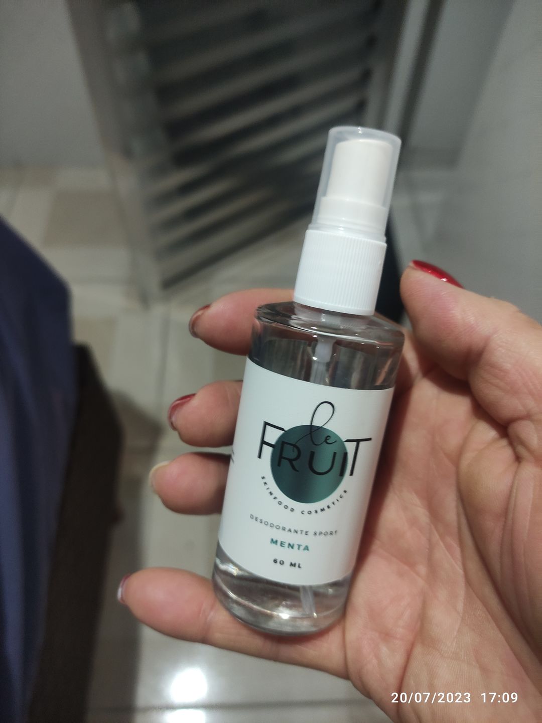 Customer photo review of Desodorante Sport