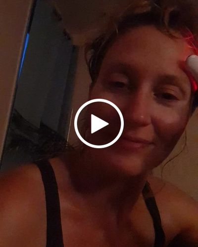 Customer video review of Naked Skin™ Handset
