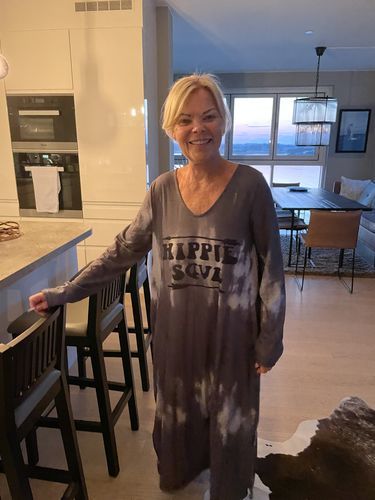 Customer photo review of V-neck slit pocket dress