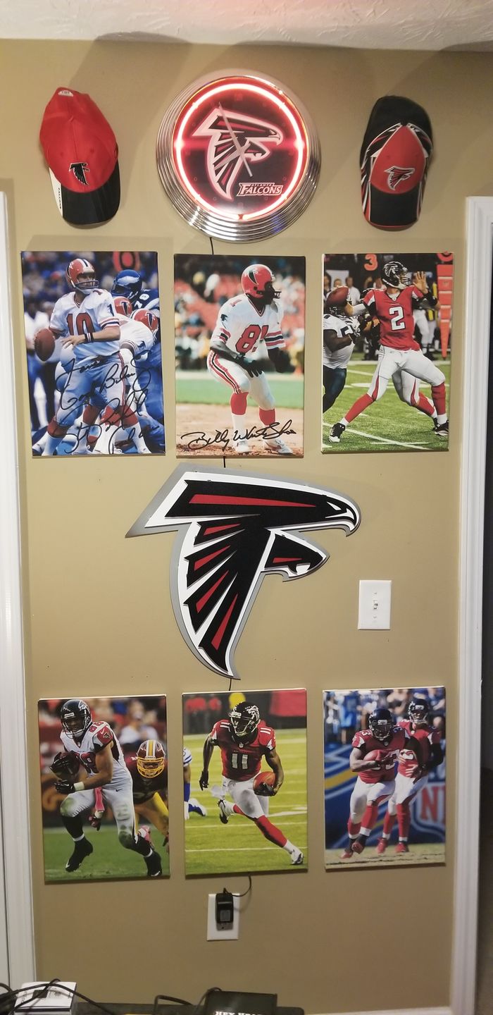 Customer photo review of Atlanta Falcons 3D Vintage Metal Wall Art
