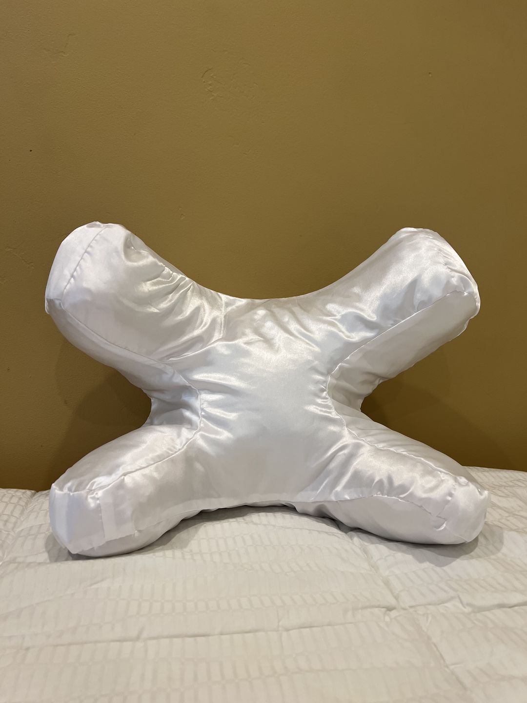 Customer photo review of NEW Flawless Face Pillow Cloud + FREE White Satin Pillowcase