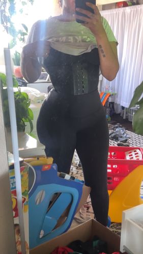 Customer photo review of Ultra-Sculpt Latex Waist Trainer with Hooks 1026