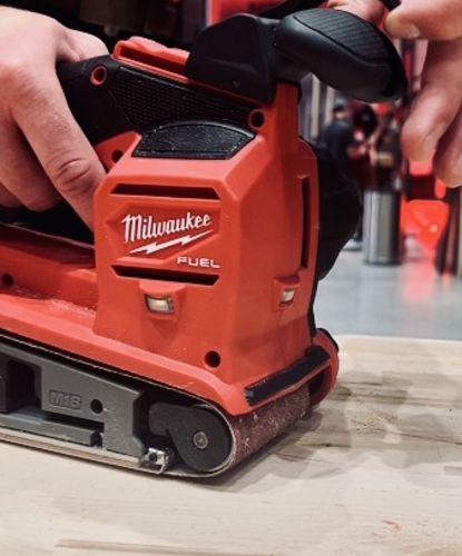 Customer photo review of Milwaukee 2832-20 M18 FUEL™ 3"x18" Belt Sander (Tool Only)
