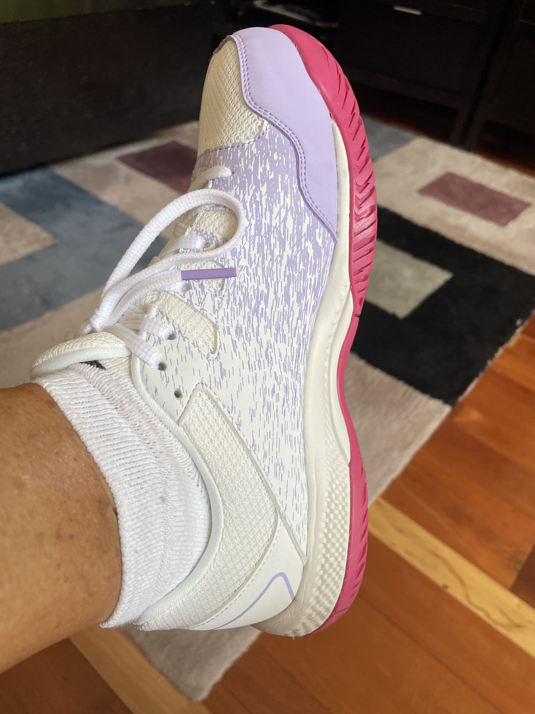 Customer photo review of Women's Skechers Viper Court Shoe