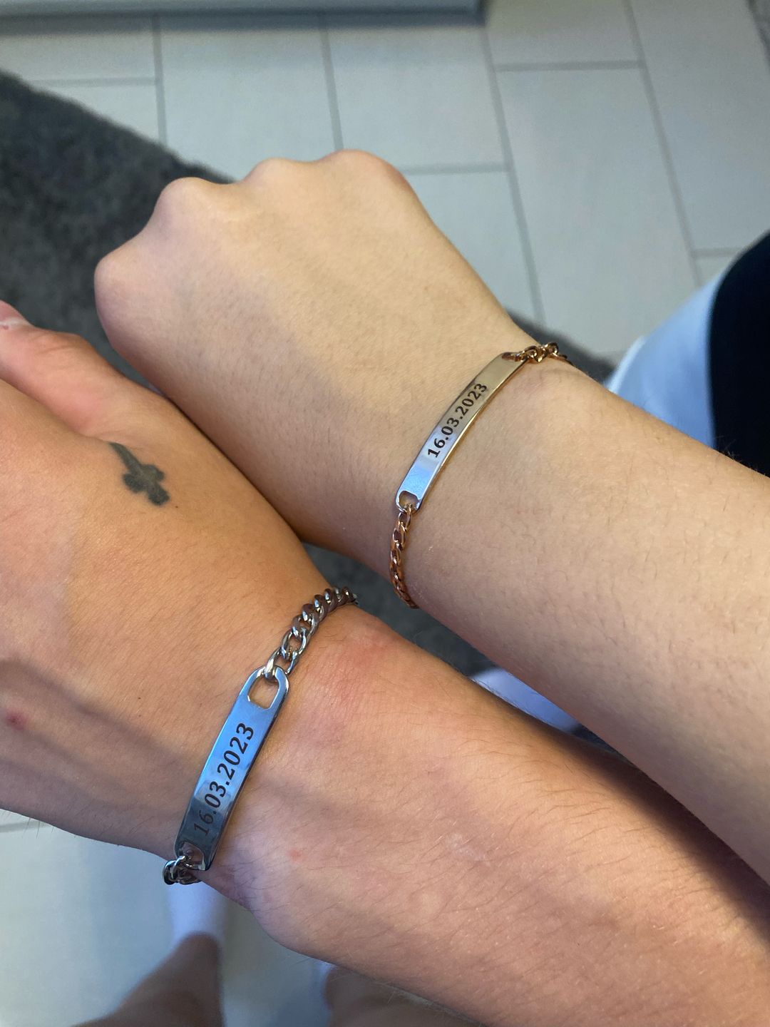 Customer photo review of LOANYA Pärchen-Armband Set