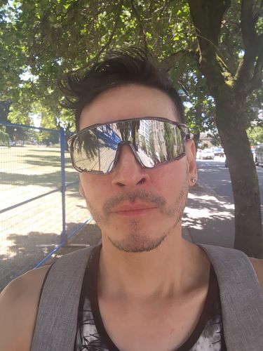 Customer photo review of Kapvoe X76 Sports Sunglasses