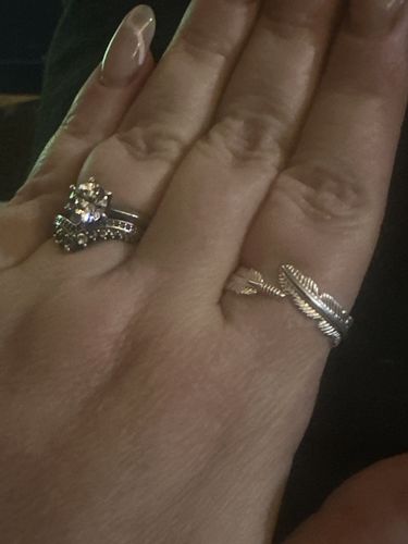 Customer photo review of Feather From An Angel Ring