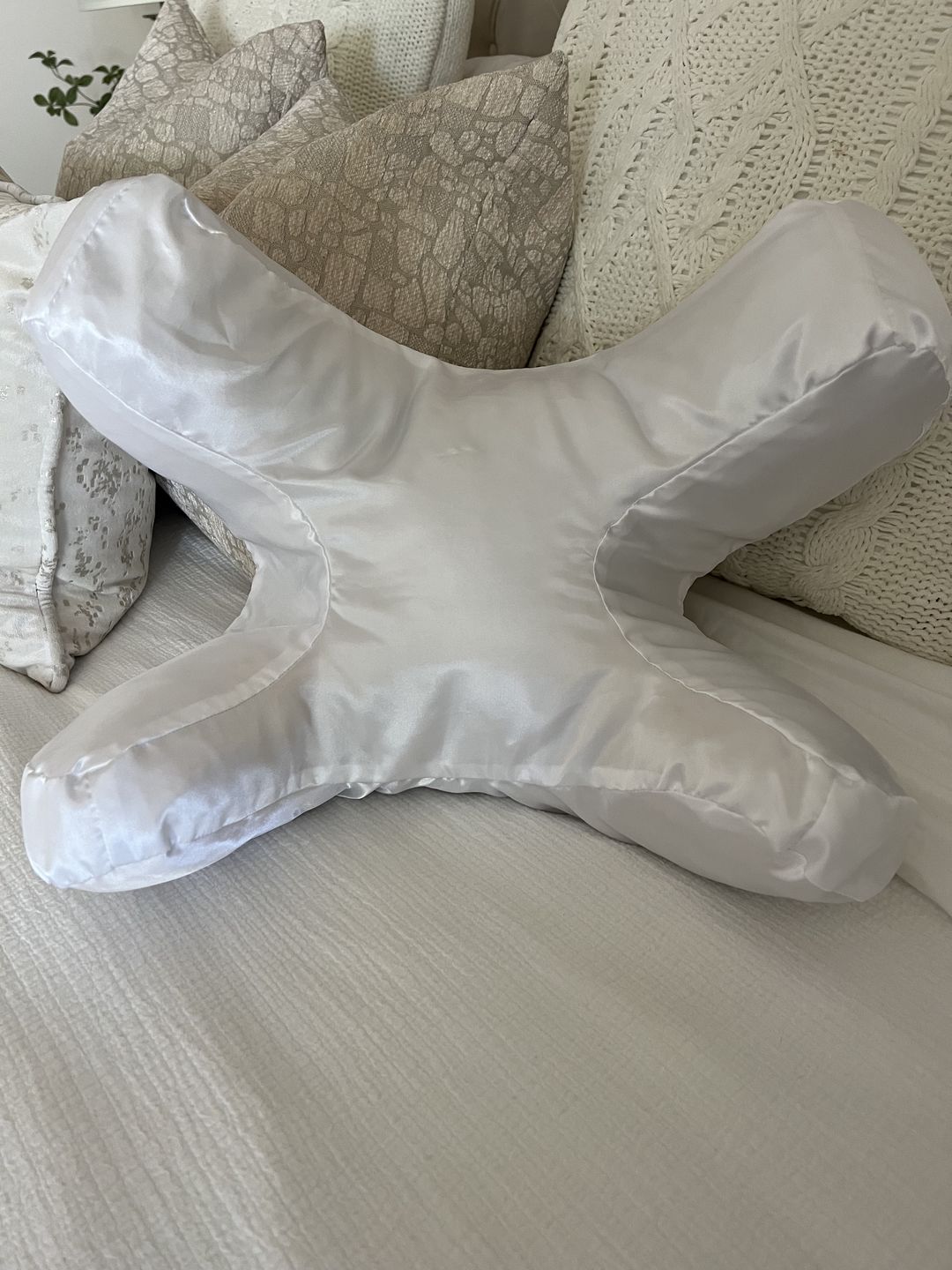 Customer photo review of NEW Flawless Face Pillow Cloud + FREE Premium White Silk Pillowcase