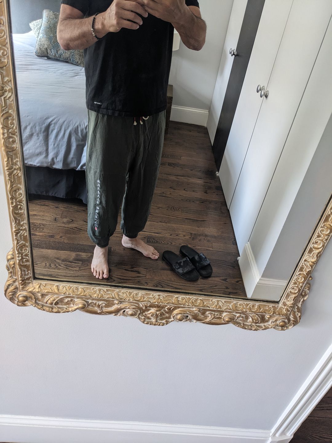 Customer photo review of Kurahan Pants
