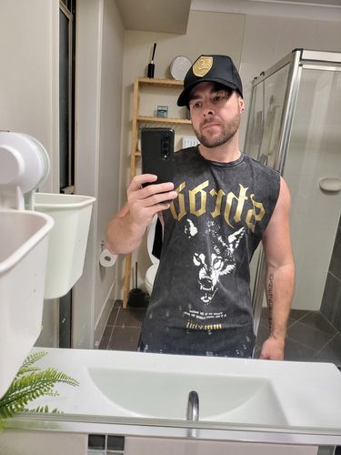 Customer photo review of Wolves - Muscle Singlet - Acid Wash / Gold