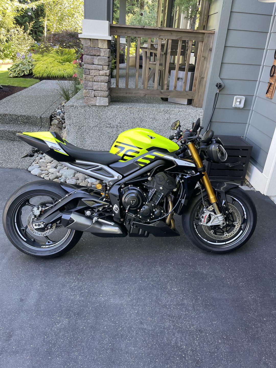 Customer photo review of Brogue Turn Signal Resistors (Pre-wired with OEM Triumph Connectors)