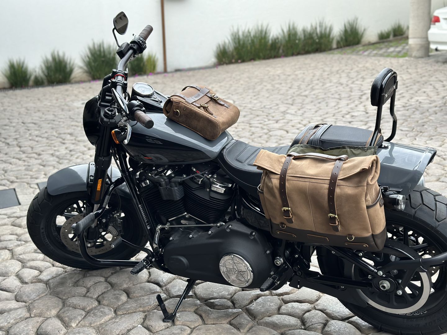 Customer photo review of outlaw saddlebag
