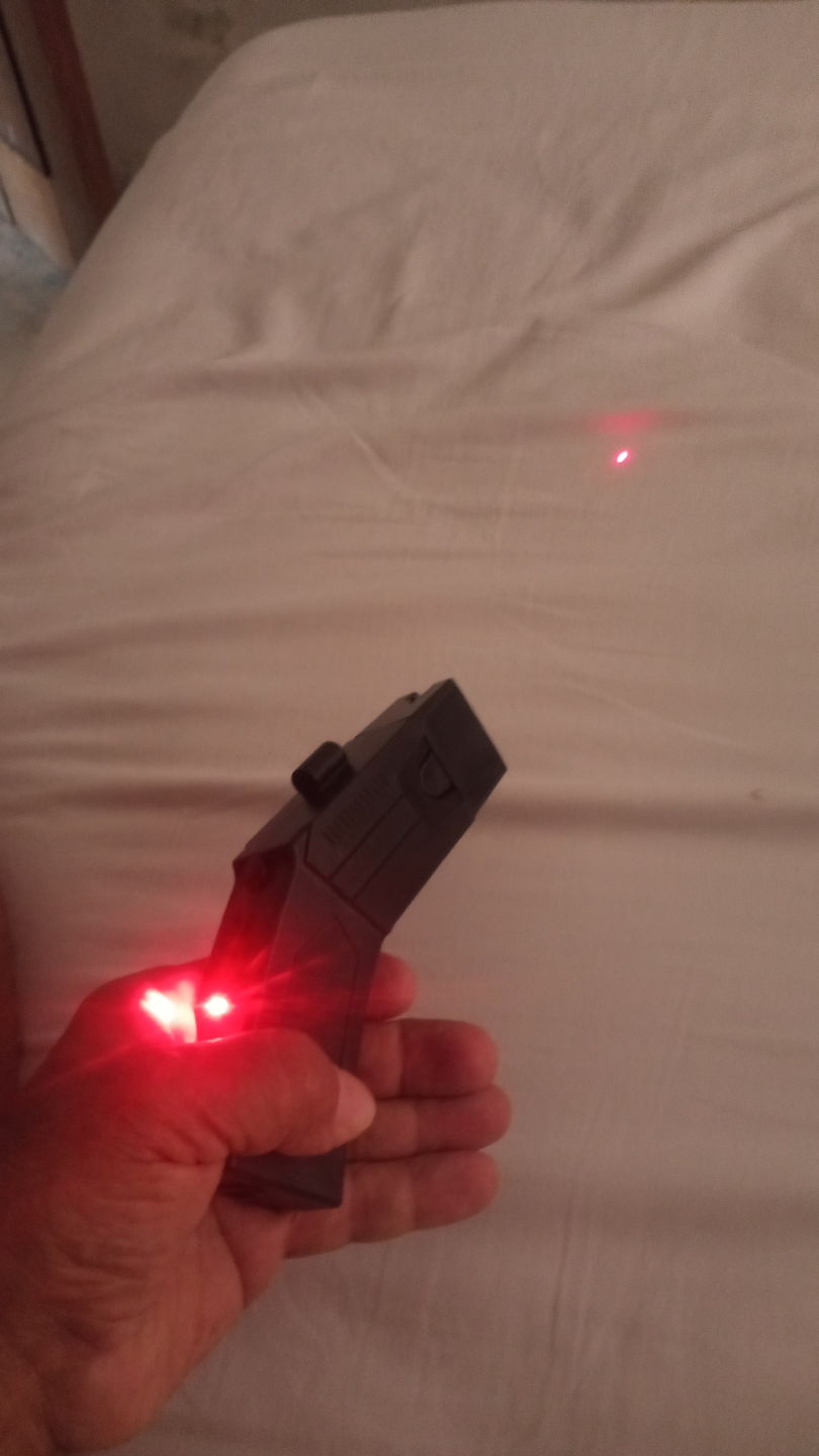 Customer photo review of Pistola Taser Paralizador 3 Cartuchos Funda P/ Cinto Descargador
