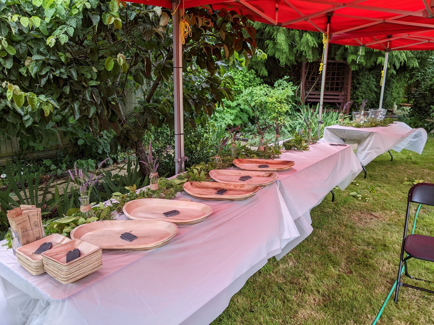 Customer photo review of Extra Large 22" x 12" Oval Disposable Palm Leaf Wooden Platter Tray