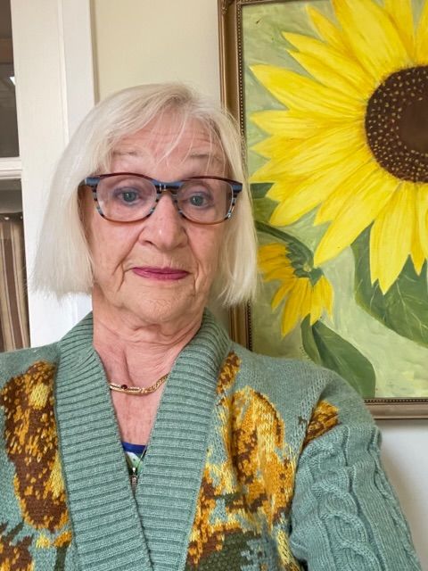 Customer photo review of Van Gogh Vintage Cardigan Knit Sweater