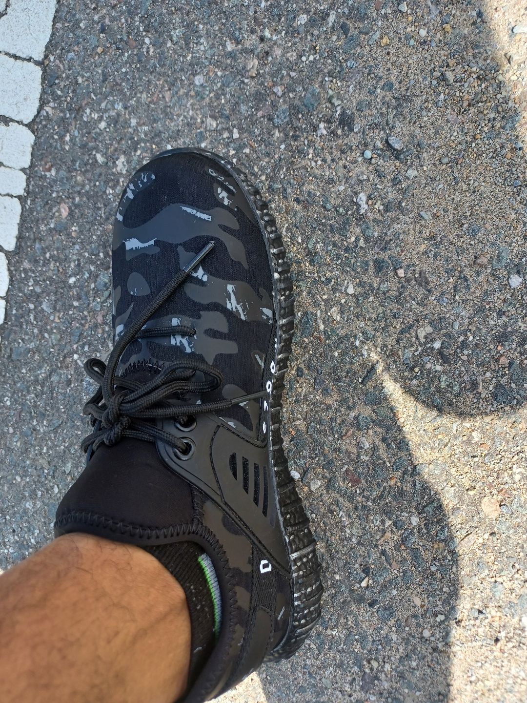 Customer photo review of CamoX™ Black White