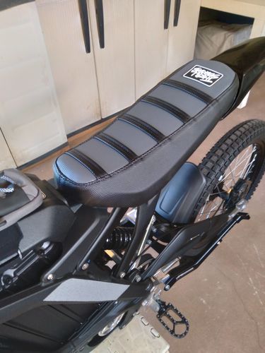 Customer photo review of Custom Seat Cover: Sur-Ron X Light Bee