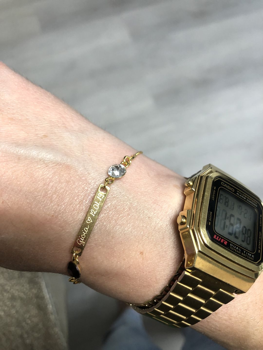 Customer photo review of Armband mit Geburtsstein und Gravur länglich
