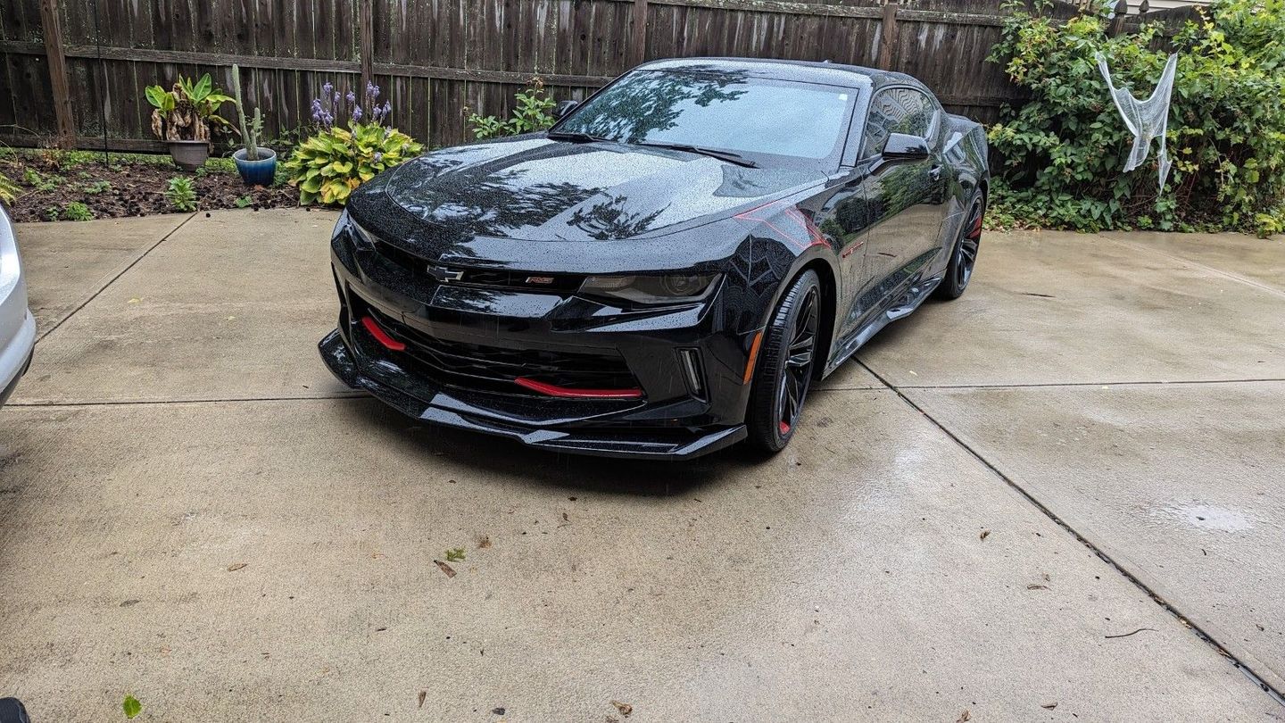 Customer photo review of 6th Gen Camaro ZL1 Conversion Side Skirts Rocker Panels
