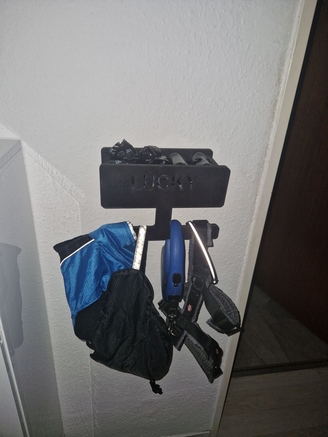 Customer photo review of PERSONALISIERUNG: Hundegarderobe L