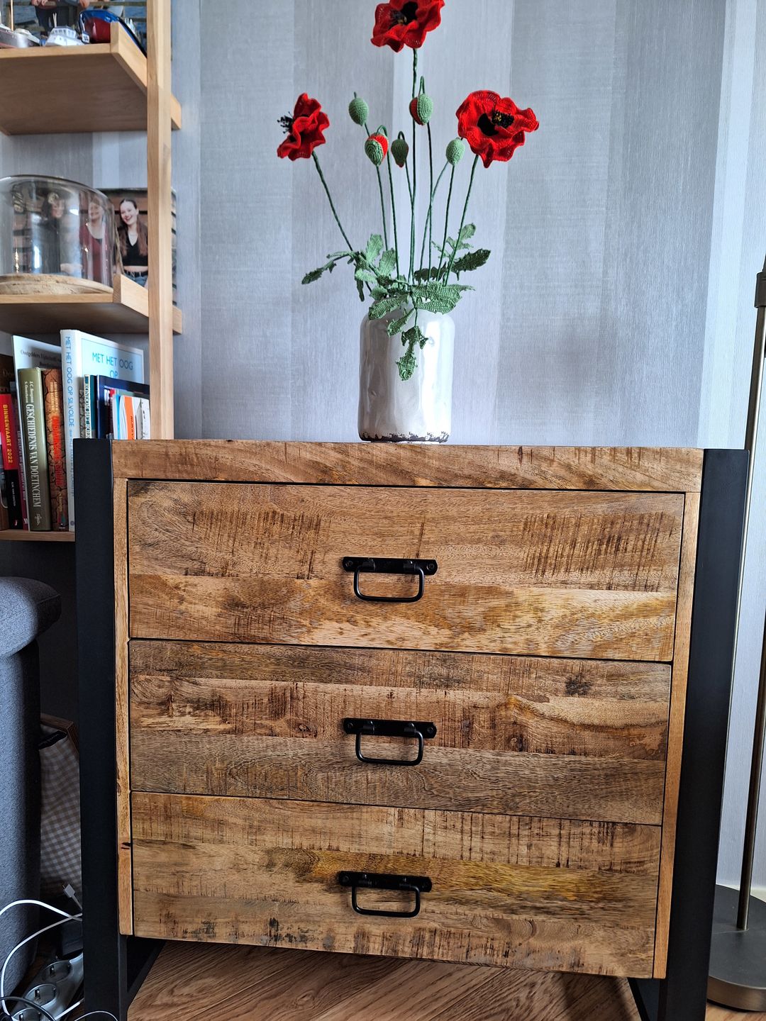 Customer photo review of Ladekast Mangohout Britt  | Mangohout en Staal | 80x40x80cm