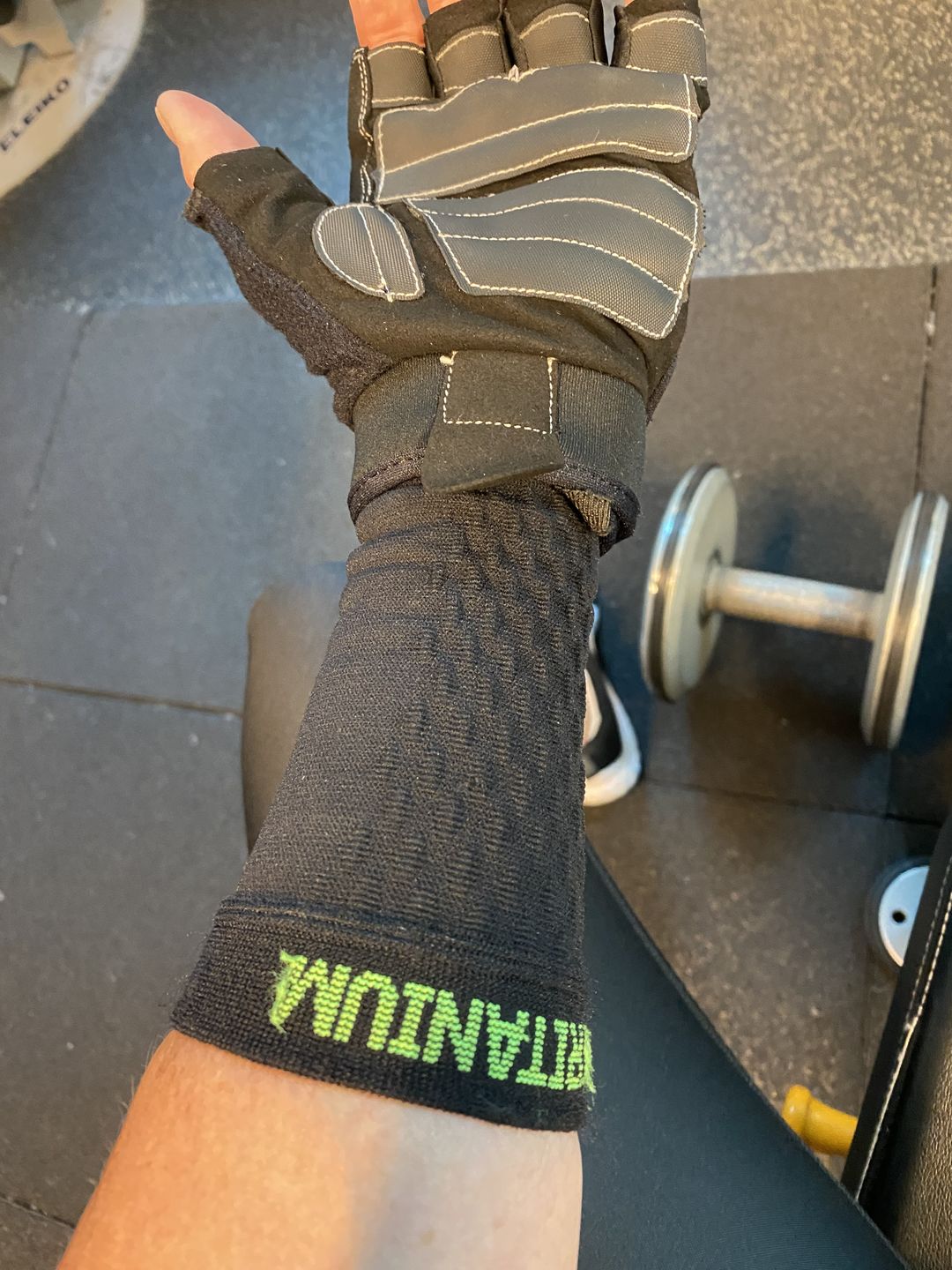Customer photo review of eXtend High – Kompressiorannetuki - Musta - x1