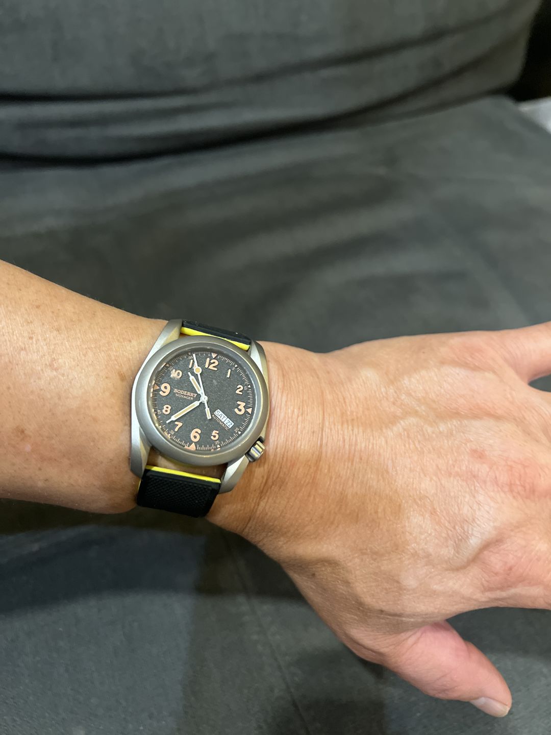 Customer photo review of VOYAGER - 100M Waterproof Titanium Automatic Field Watch | Volcanic Gray-Day,Date