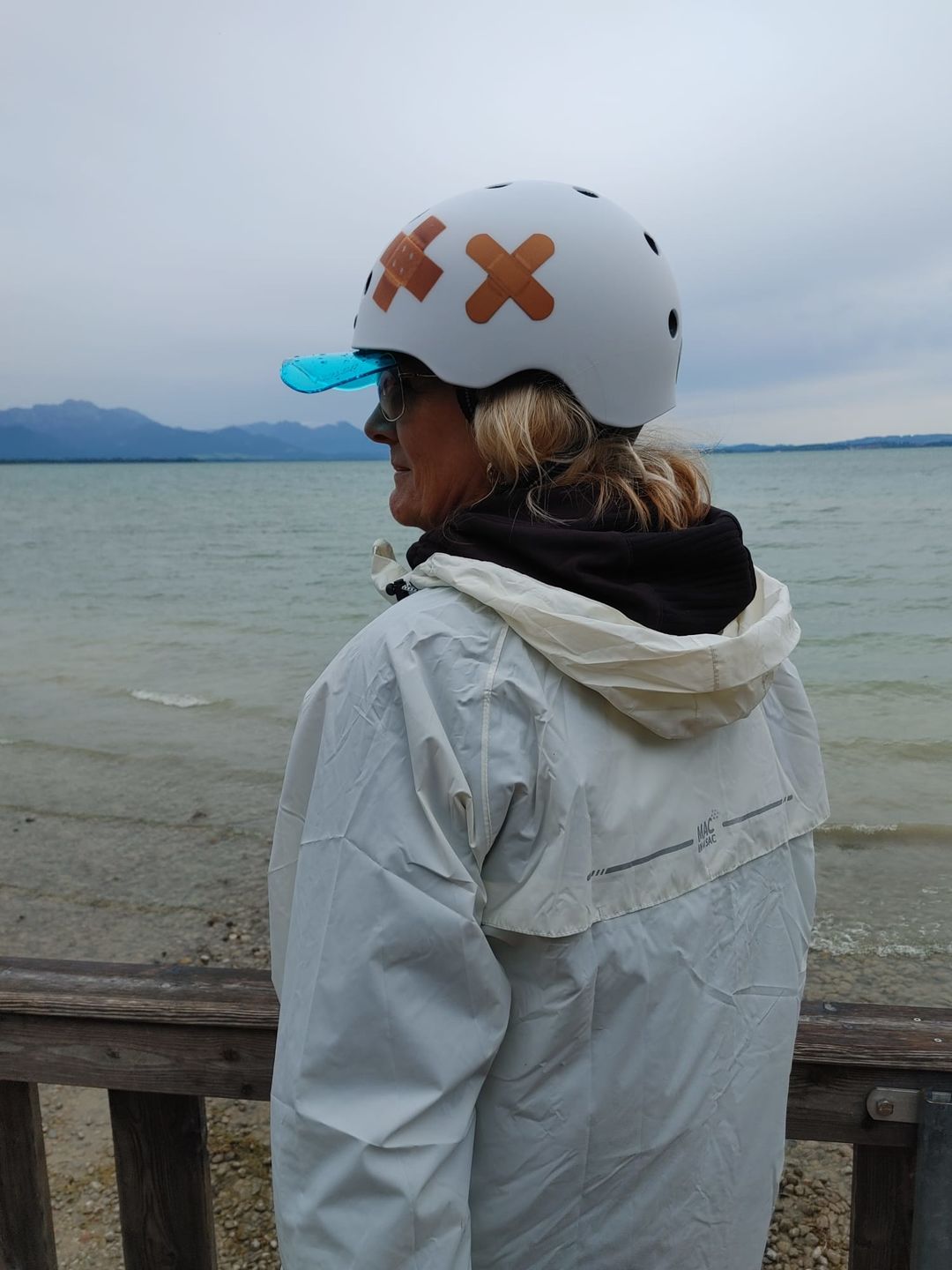 Customer photo review of Melon Bicycle Helmet Urban Active »Plastered White«