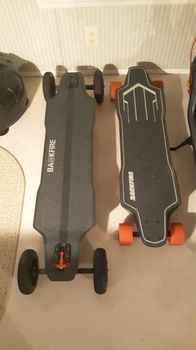 Customer photo review of Backfire Ranger X3 All Terrain Electric Skateboard with 1500W X2 Ultra High Power Ultra High Torque Motors and 12S High Voltage High Efficiency Electronic System