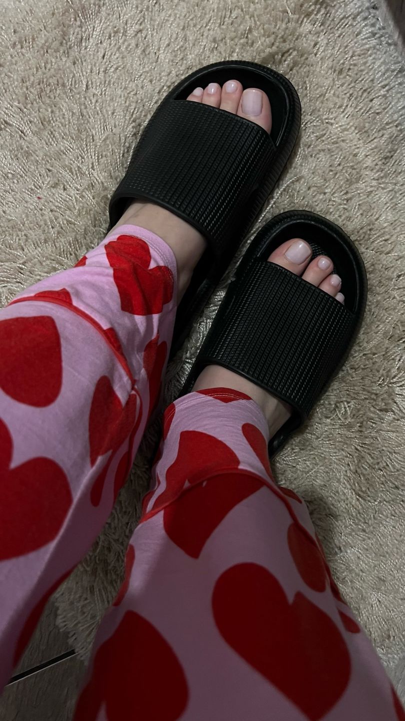 Customer photo review of Bliss Cloud Slides Sandals