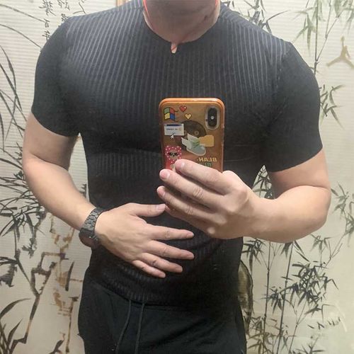 Customer photo review of Men's Slim Fit V-Neck Striped Short Sleeve T-Shirt