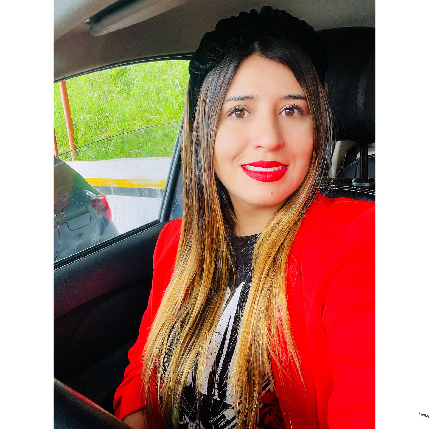 Customer photo review of Balaca - Black Velvet Flunchie