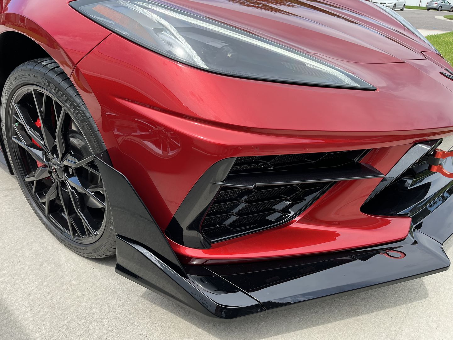 Customer photo review of Corvette C8 EOS Performance Track Edition Front Splitter Lip