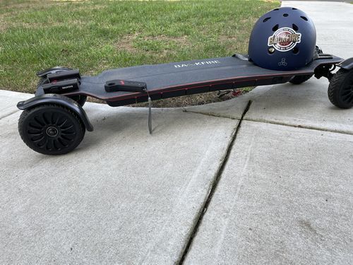 Customer photo review of Backfire Ranger X3 All Terrain Electric Skateboard with 1500W X2 Ultra High Power Ultra High Torque Motors and 12S High Voltage High Efficiency Electronic System