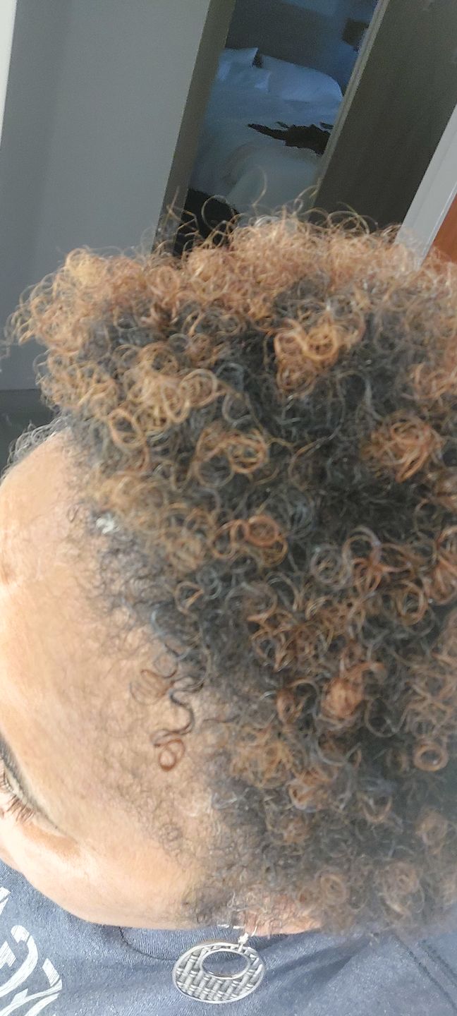 Customer photo review of Curly Hair Wash and Go System with Organic Jojoba Oil for Moisturizing Hair with Lavender Fragrance (Step 1 - 4)
