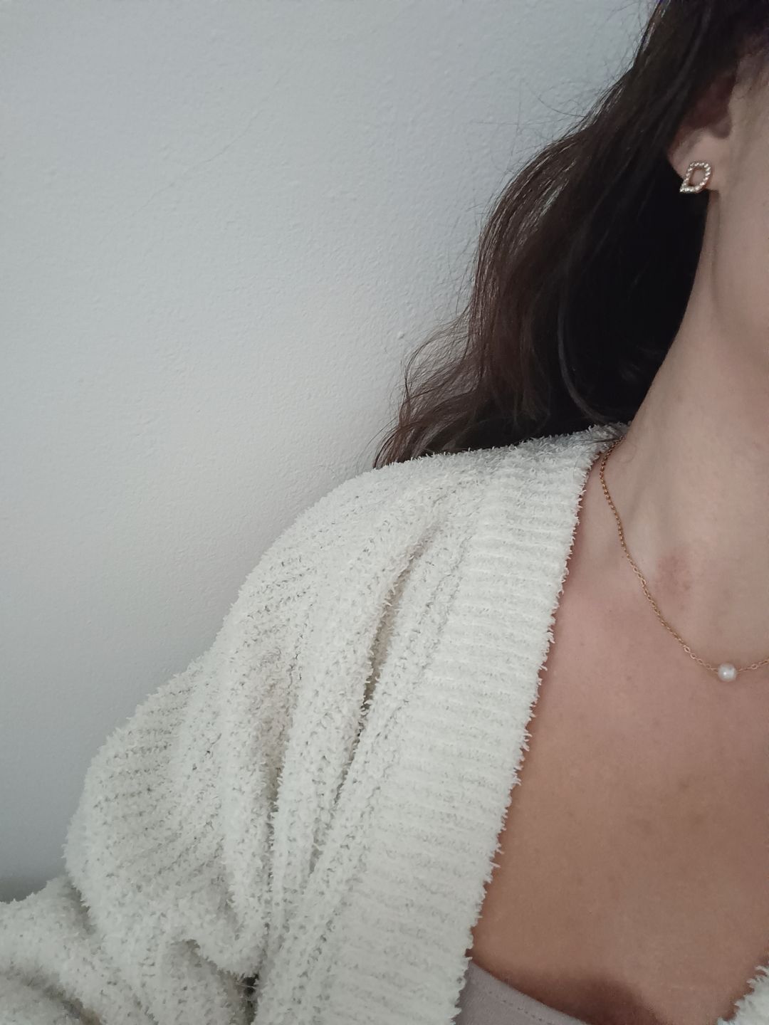 Customer photo review of Iced Letter Ohrstecker | 18K vergoldet