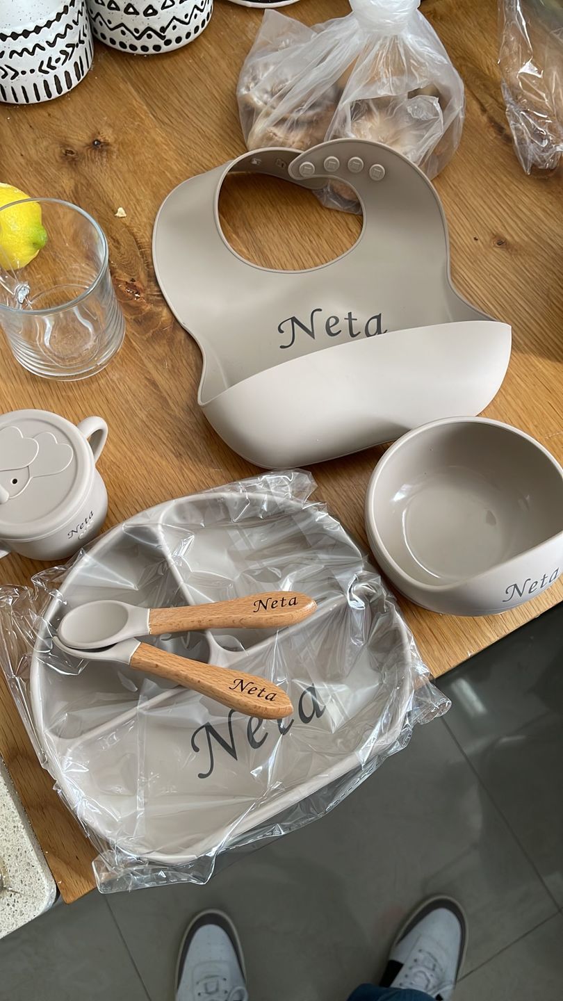 Customer photo review of סט כלי אוכל איכותי ומלא ללא BPA עם שם מותאם אישית