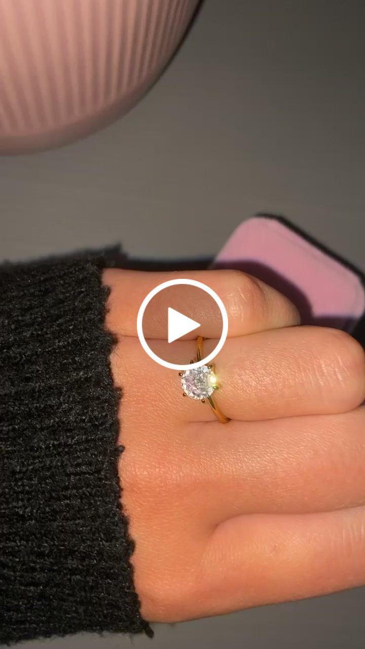 Customer video review of Verena Ring | 18K vergoldet