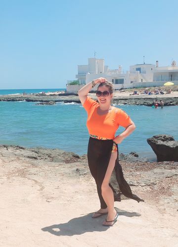 Customer photo review of Copricostume a gonna
