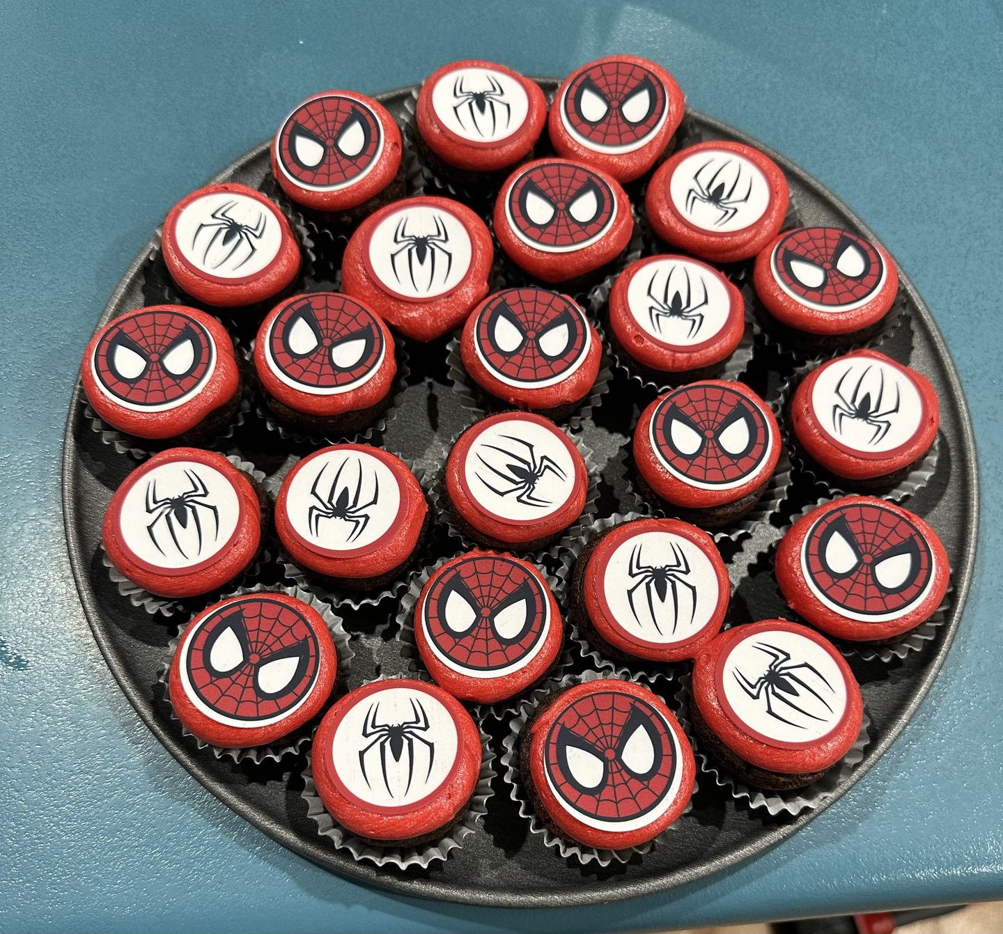 Customer photo review of Spiderman – Edible Icing Images